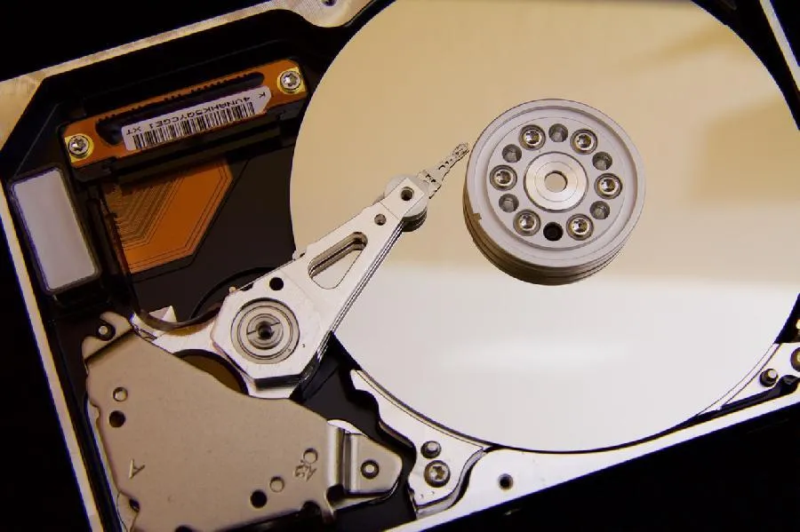 HDD ИЛИ SSD ДИСКОВО ПРОСТРАНСТВО